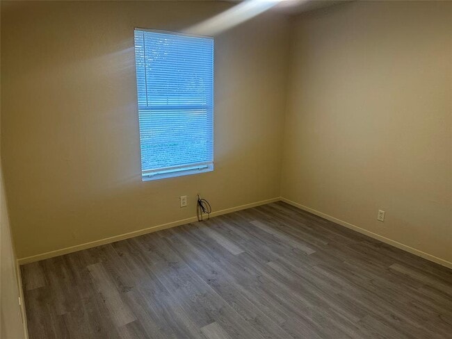 Building Photo - 2602 S Bagdad Rd