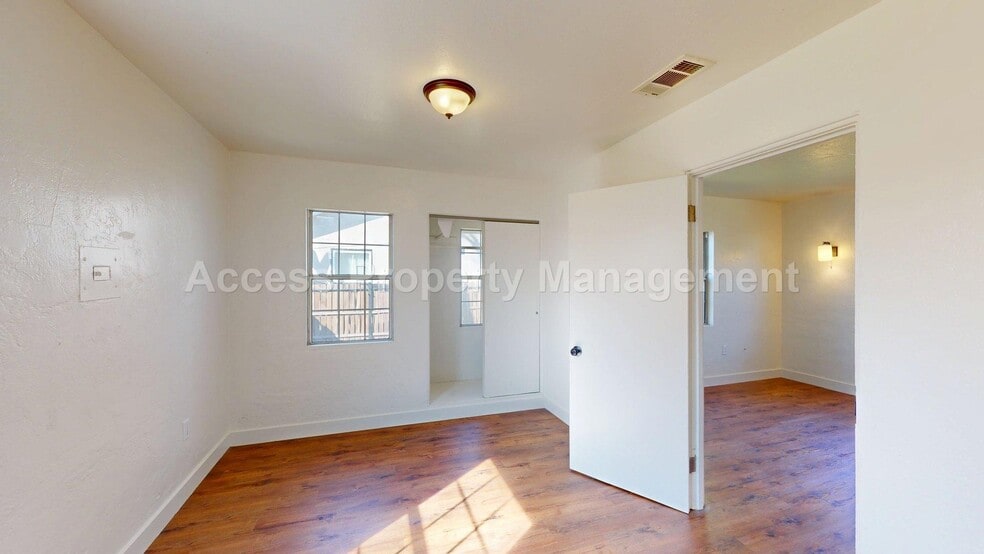 Building Photo - 124 Walden St