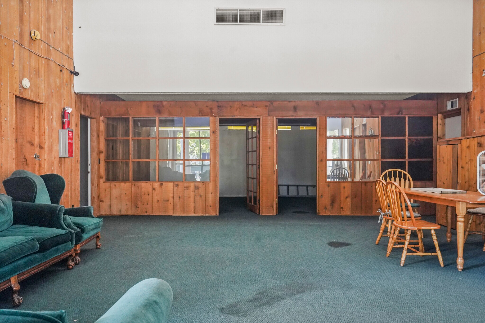 Building Photo - 8601 International Ave