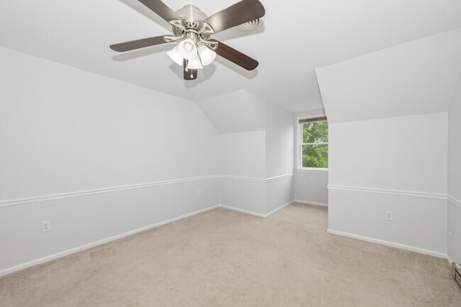 Building Photo - 8112 Pete Wiles Rd