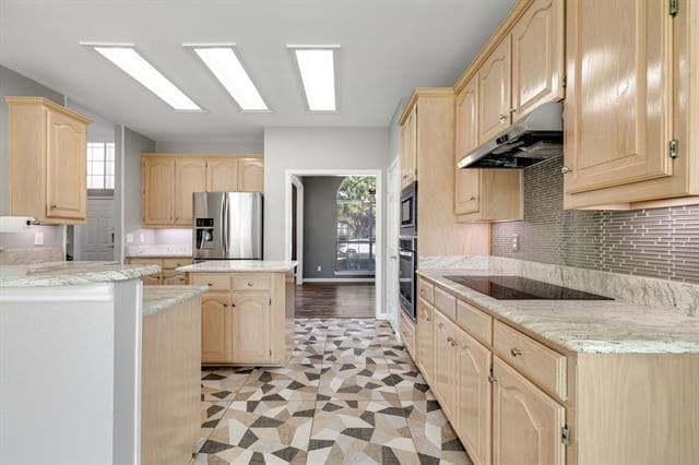 Building Photo - 1109 San Saba Dr