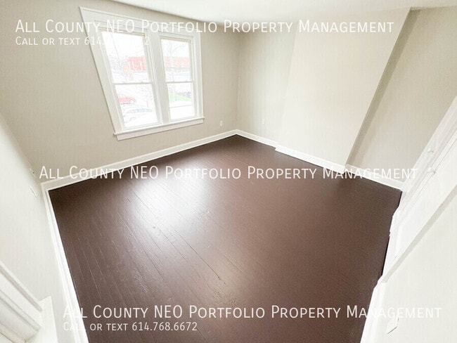 Building Photo - 21 N Wayne Ave