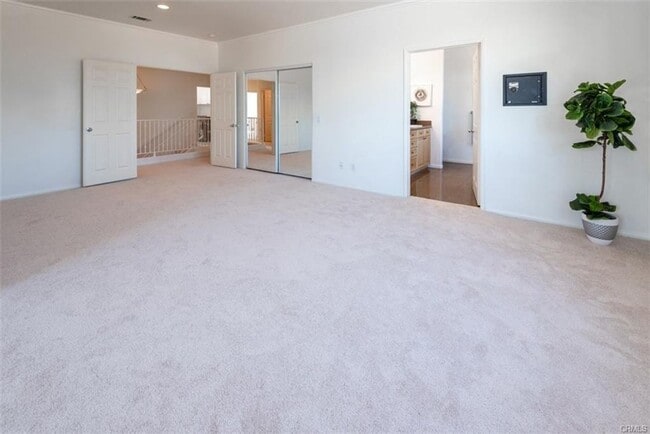 Building Photo - Executive Town Home in Central Torrance