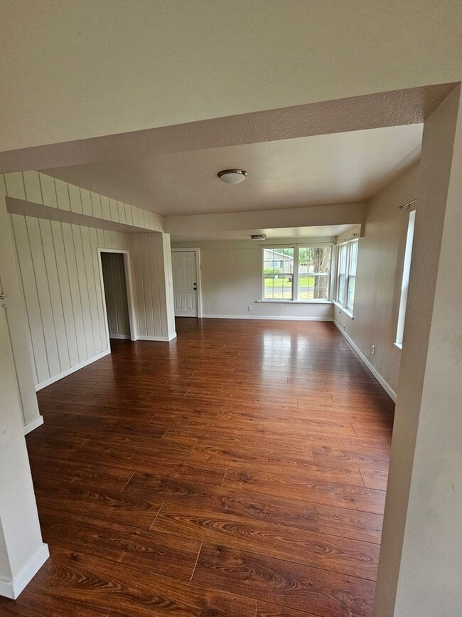 Building Photo - Serene 4 bedroom farmhouse in a quiet country neighborhood completely renovated