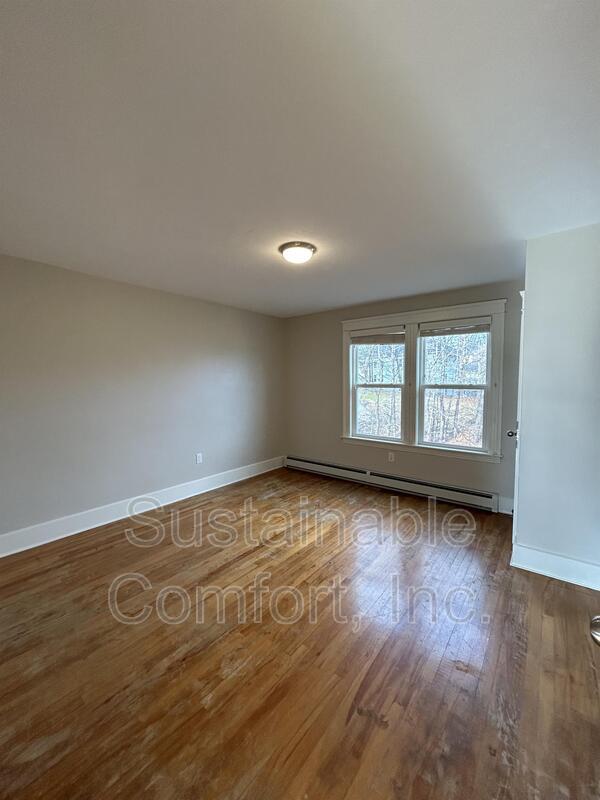 Building Photo - 38 Shamrock St