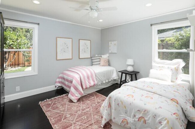 Building Photo - 381 McKendry Dr