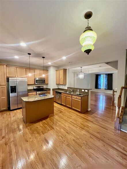 open concept - 1305 Boulder Creek Rd