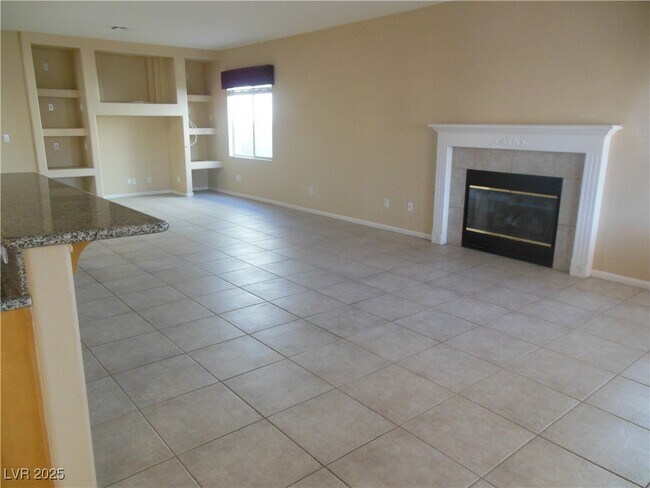 Building Photo - 9891 Sierra Canyon Way