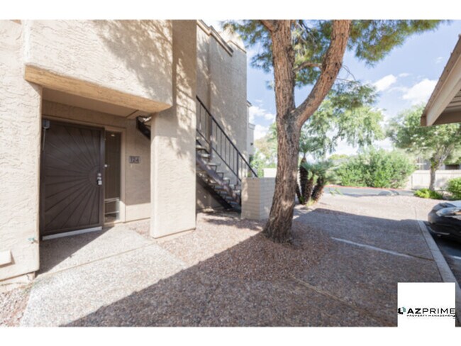 Building Photo - Lovely 3/2 Scottsdale Condo - Mountain Vie...