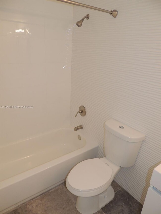 Building Photo - 1455 N Treasure Dr