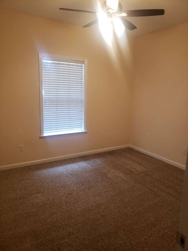 Building Photo - Available January!