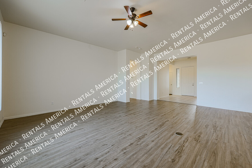 Building Photo - 16218 N 182nd Ln