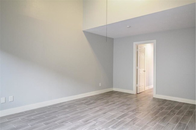 Building Photo - 13515 Ravensway Dr