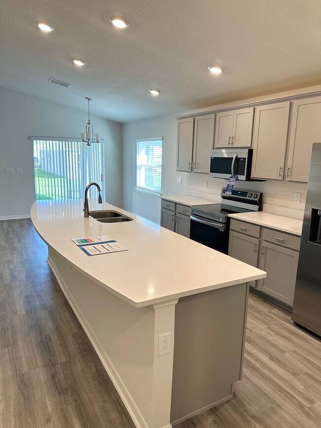 Building Photo - 4 Bedroom House in the Astonia Community