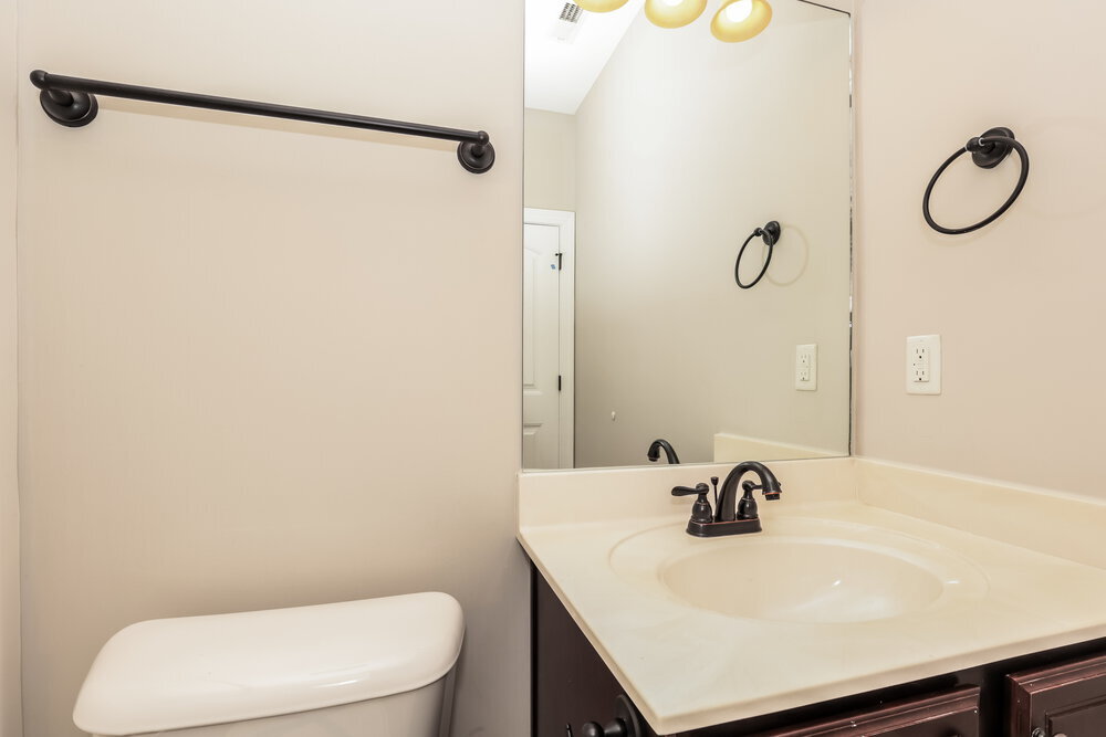 Building Photo - 1802 Walking Dr