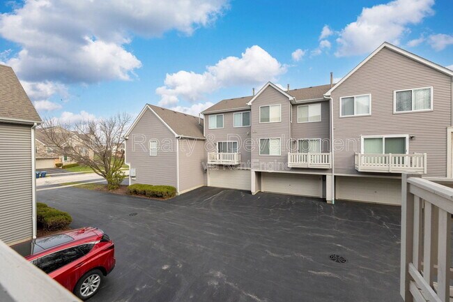 Building Photo - 8015 Windsor Dr