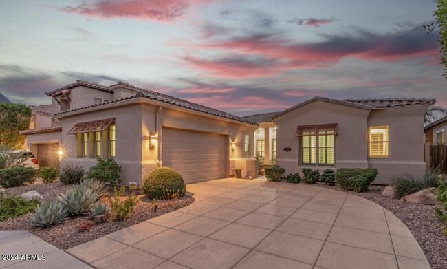 Building Photo - 1223 E Moss St