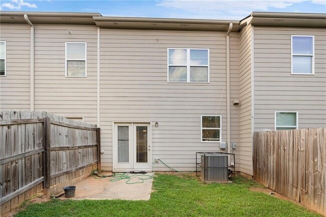 Building Photo - 4915 Longview Walk