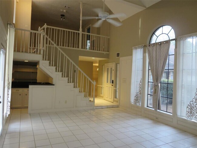 Building Photo - 15715 Gilbertyn Dr