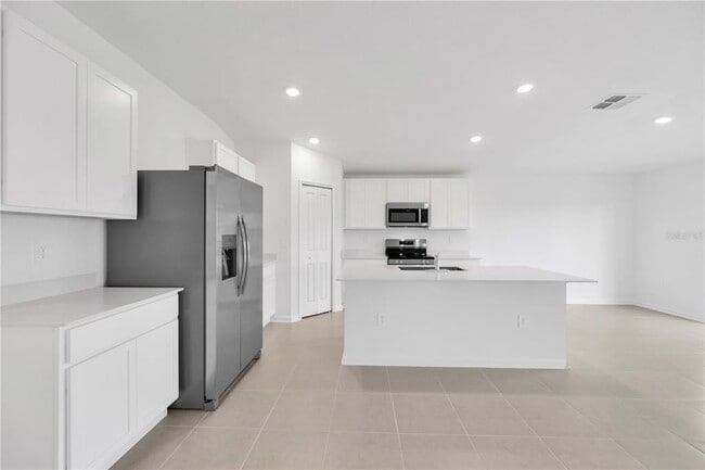 Building Photo - 3460 Chinotto Dr