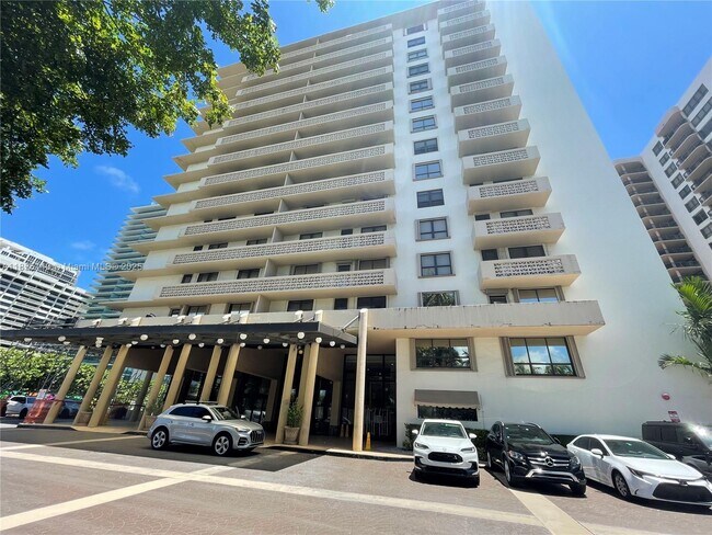 Building Photo - 10185 Collins Ave
