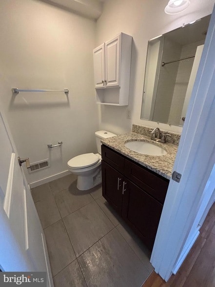 Building Photo - 3013 W Cabot St