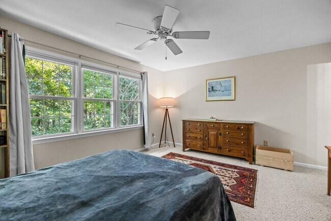Building Photo - Beautiful Condo-Style Living in Virginia Beach