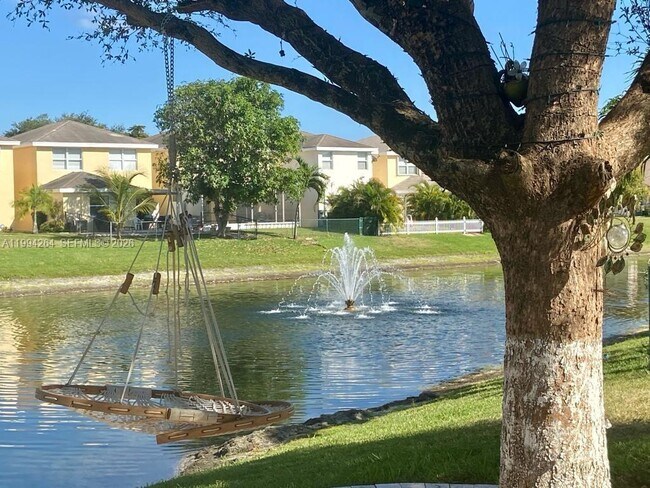 Building Photo - 4046 Eastridge Dr