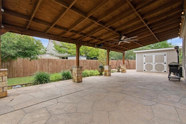 Building Photo - 113 Scarlet Oak Cove