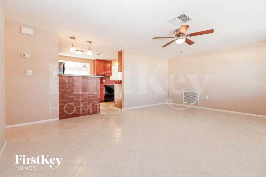 Building Photo - 7600 Topay Ln