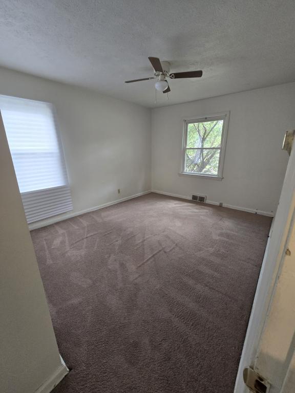 Building Photo - 2553 Greenvale Rd