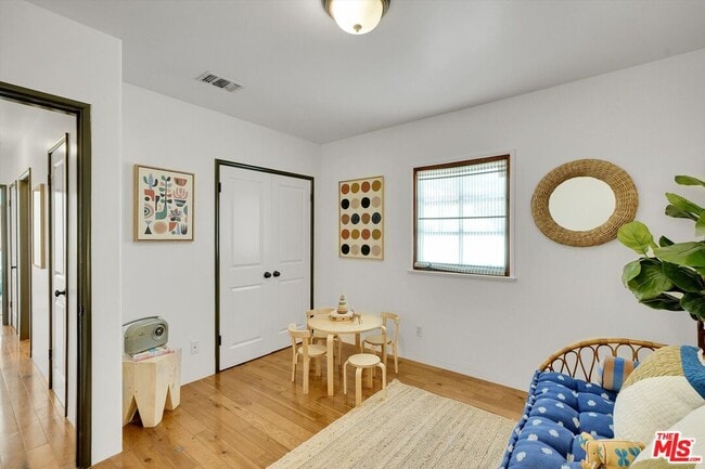 Building Photo - 4300 Laurelgrove Ave