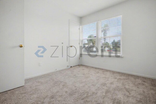 Building Photo - 1833 Blue Skies Way