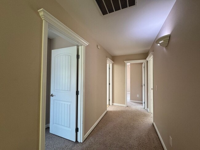 Building Photo - 4467 Castlerock Dr