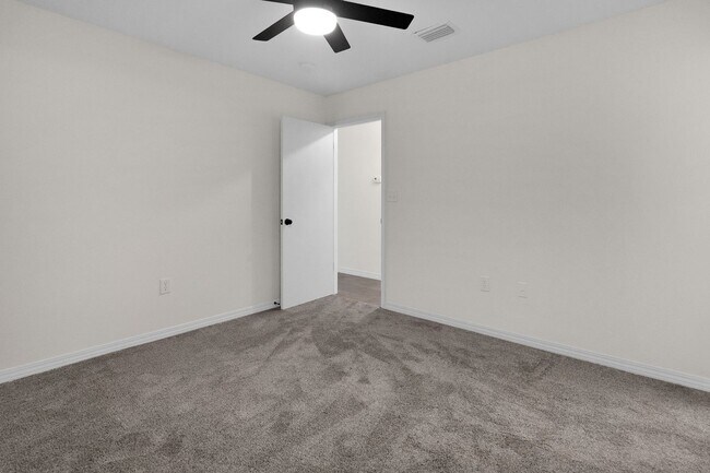 Building Photo - 3 Bedroom in Crestview!!