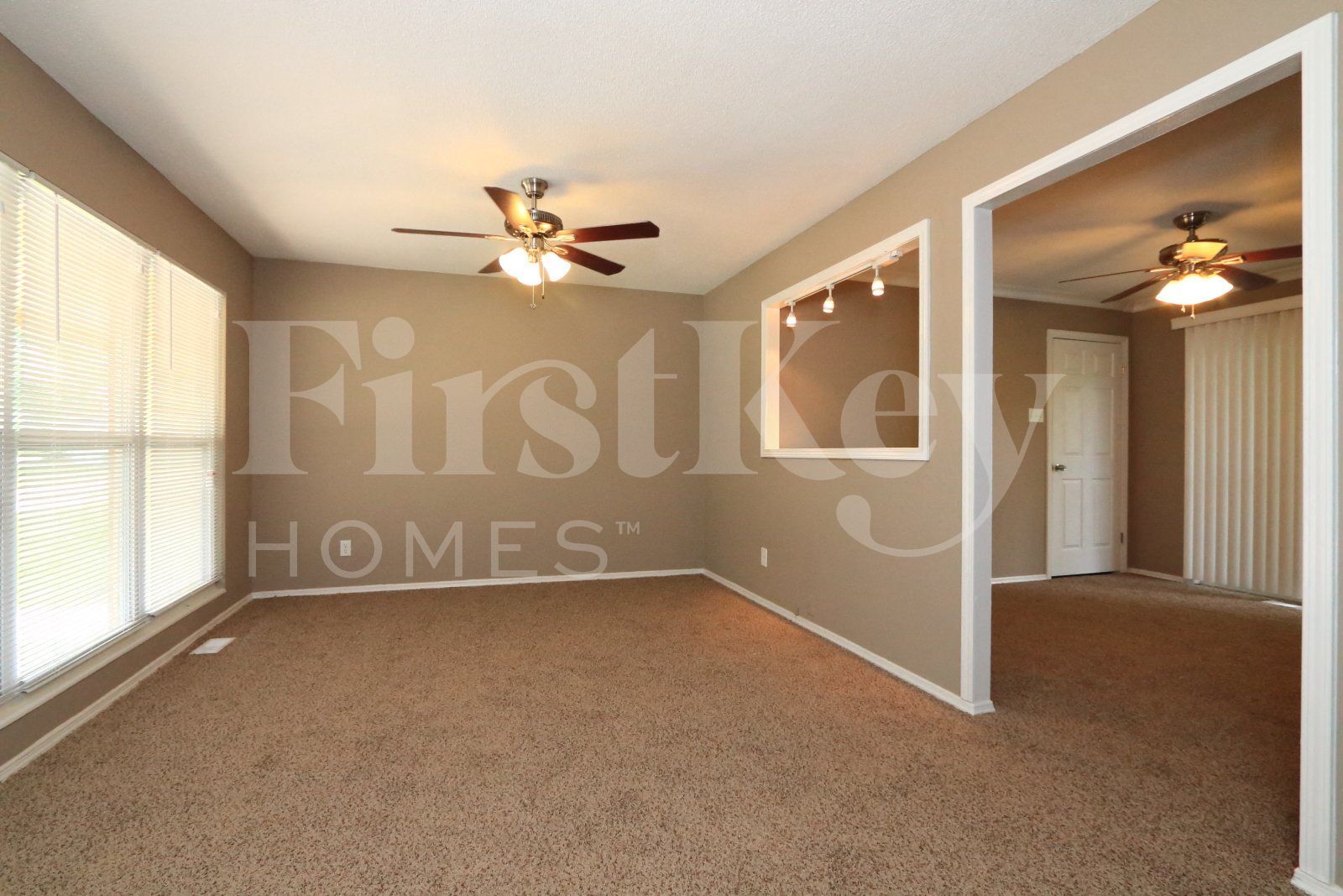 Building Photo - 2335 Bramble Ln