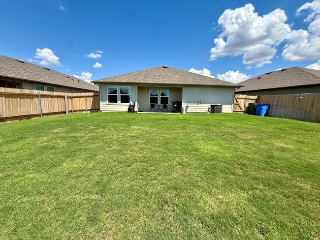 Building Photo - 541 Chaco Lp