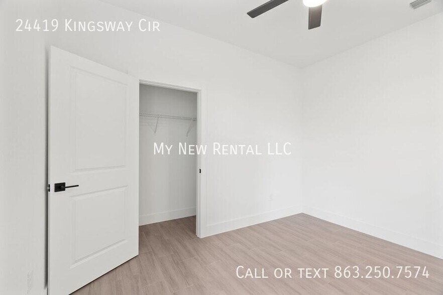 Building Photo - 24419 SW Kingsway Cir