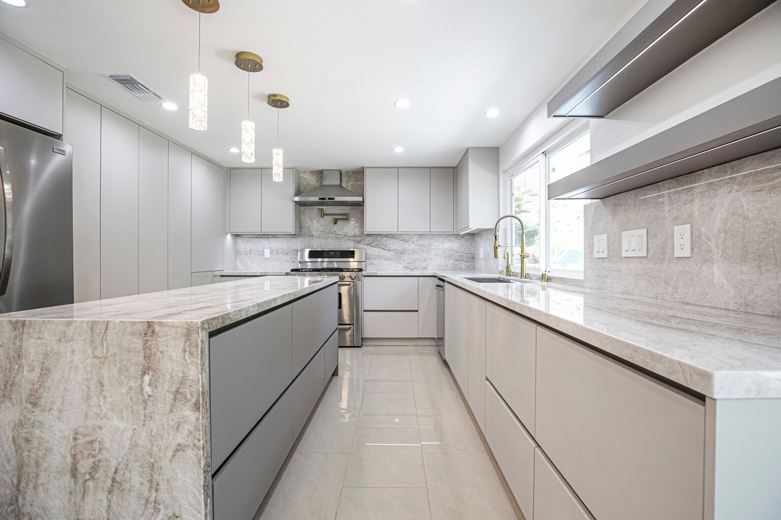 Building Photo - 3125 Emerald Isle Dr