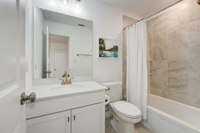 Building Photo - 404 Mante Ct