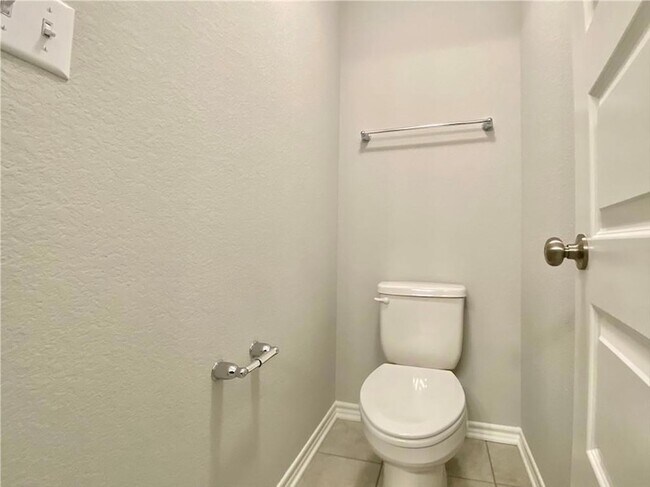 Building Photo - 1701 Yaupon Grove Ln