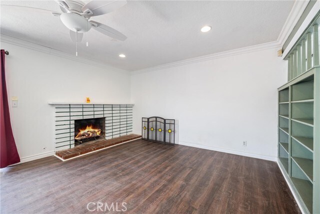 Building Photo - 3605 E Almond Ave