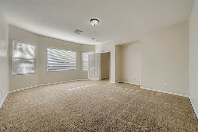 Building Photo - 8229 Oakshire St