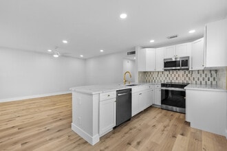 Building Photo - 314 Monaco Blvd