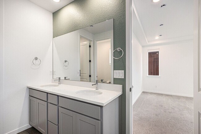 Building Photo - Sterling Ranch Stunner!!