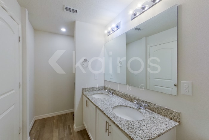 Building Photo - 80 Pheasant Dr