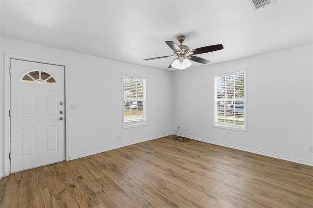 Building Photo - 920 W Ford St