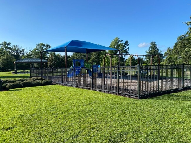 Building Photo - 4/2 Groveland Builder Model Home