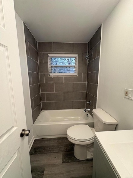 Building Photo - 2117 W 19th St