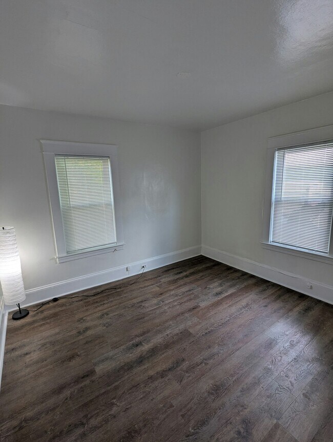 Building Photo - 159 West St